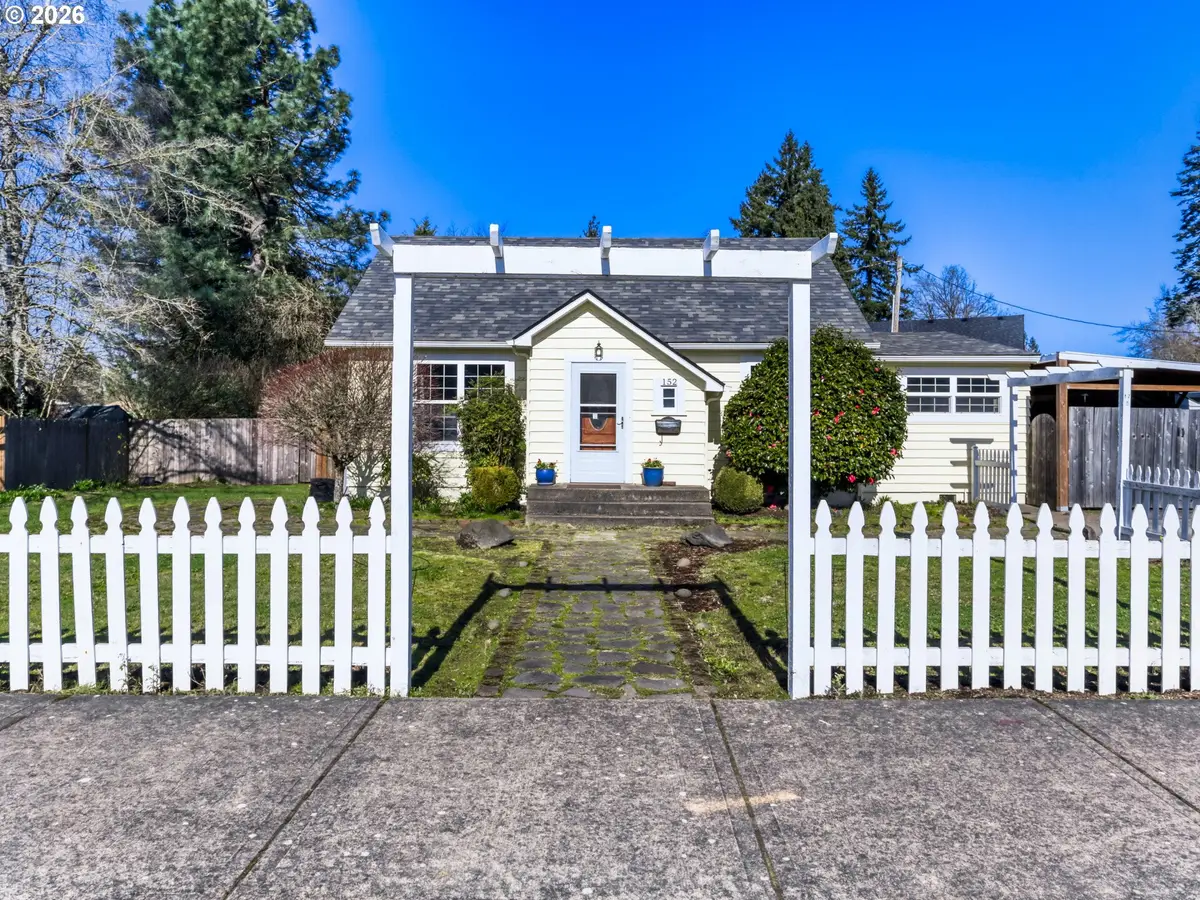 152 NE 5th Ave, Canby, OR 97013 - #1