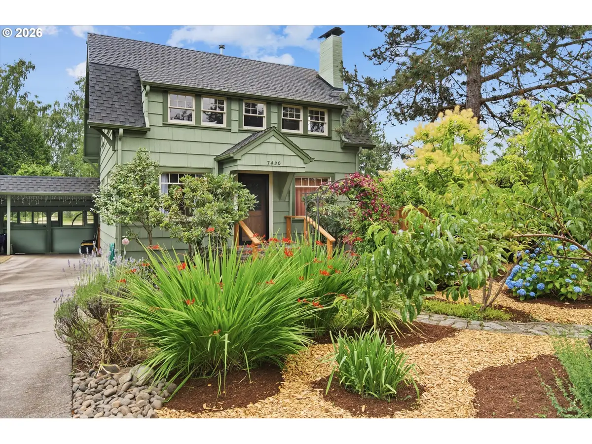 7430 SW 76th Ave, Portland, OR 97223 - #1