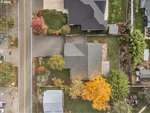 1974 Hamilton Ln, GrantsPass, OR 97527