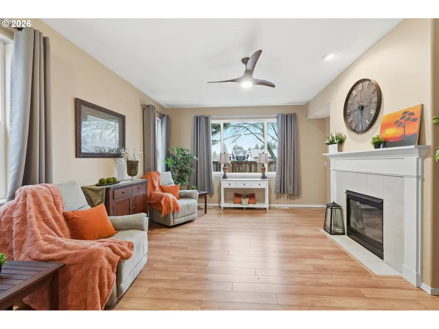 1502 SE Sweetbay St, Hillsboro, OR 97123 - #3