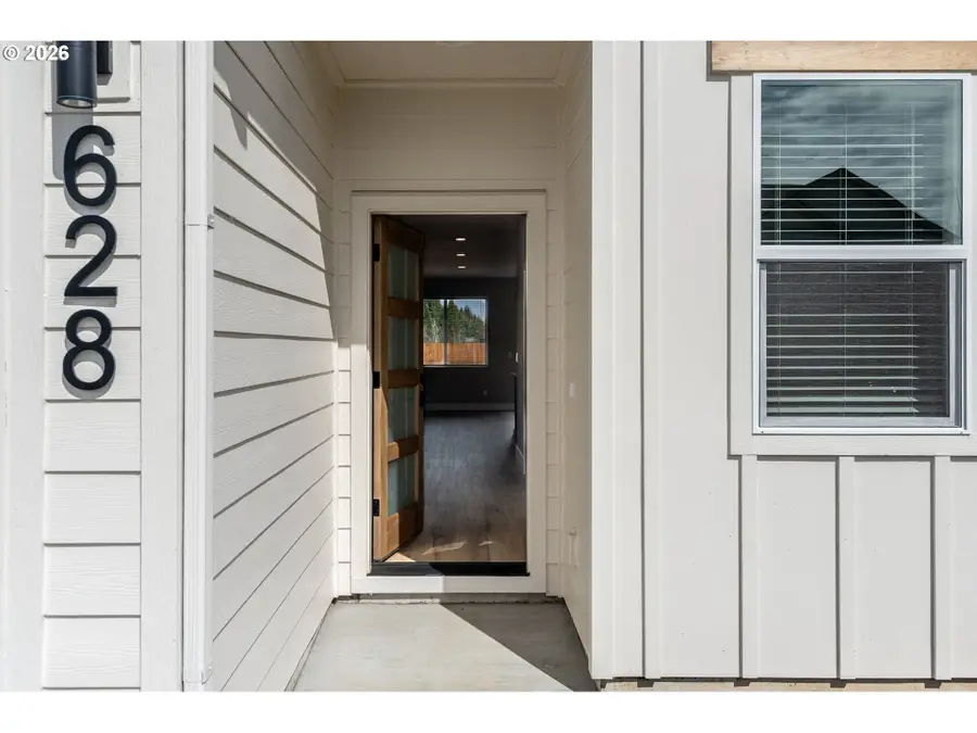 628 SE 34th St, Battle Ground, WA 98604 - #3