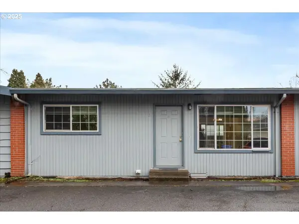 14330 SE Powell Blvd, Portland, OR 97236