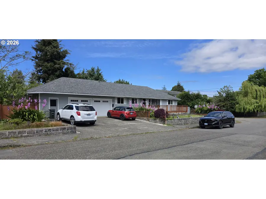 3330 Chester St, North Bend, OR 97459 - #3
