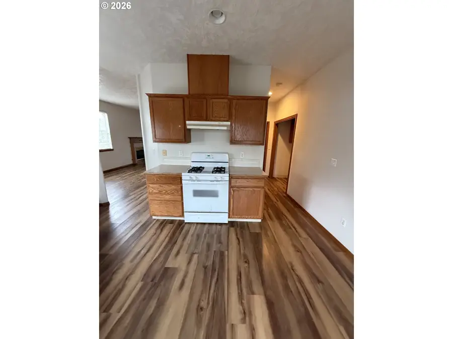 760 NE Pacific Dr, Fairview, OR 97024 - #3