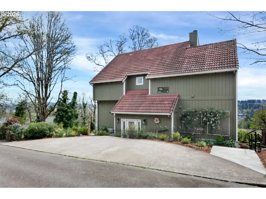 4731 Riverview Ave, West Linn, OR 97068 - #2