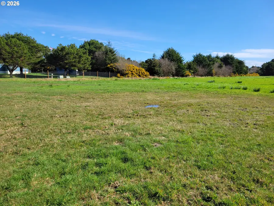 18th St Sw, Bandon, OR 97411 - #2