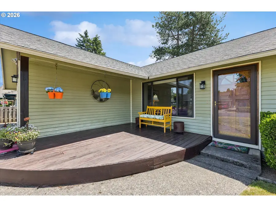 600 NE 22nd St, Gresham, OR 97030 - #3