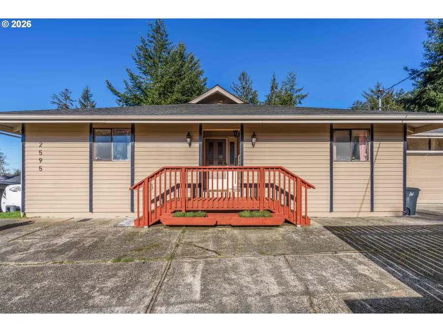 2595 Brussells St, North Bend, OR 97459 - Image #2