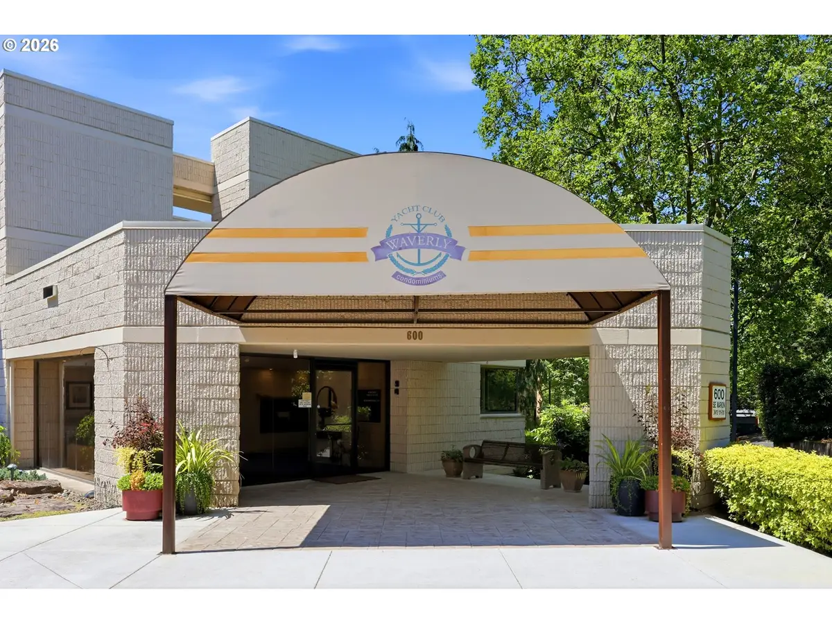 600 SE Marion St #403, Portland, OR 97202 - #1