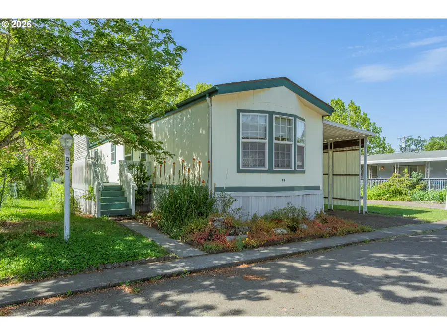 95 Athena Ln, Roseburg, OR 97470 - #3