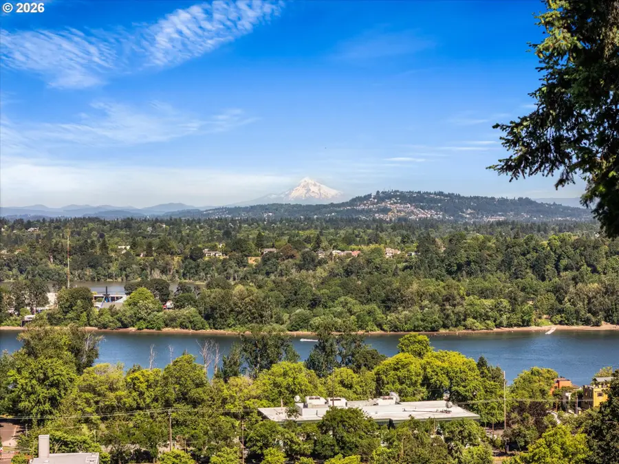 7175 S Laview Dr, Portland, OR 97219 - #2