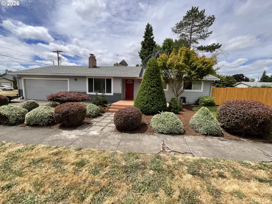 223 N 13th Ave, Cornelius, OR 97113 - #2