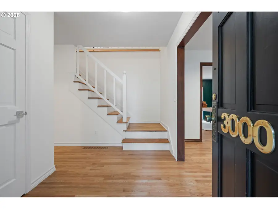 3000 Westview Ct, Lake Oswego, OR 97034 - #3