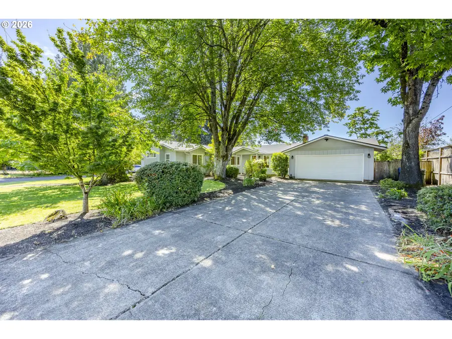 1762 Minda Dr, Eugene, OR 97401 - #2