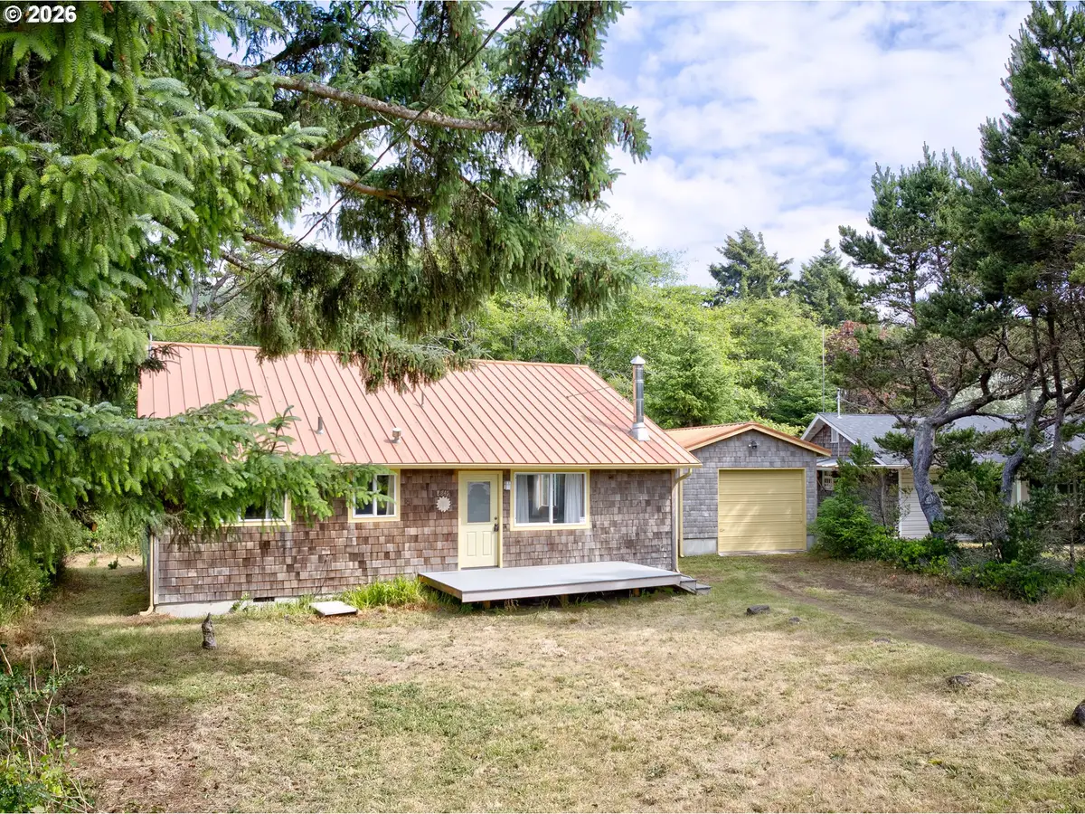 8845 Central Ct, Rockaway Beach, OR 97136 - #1