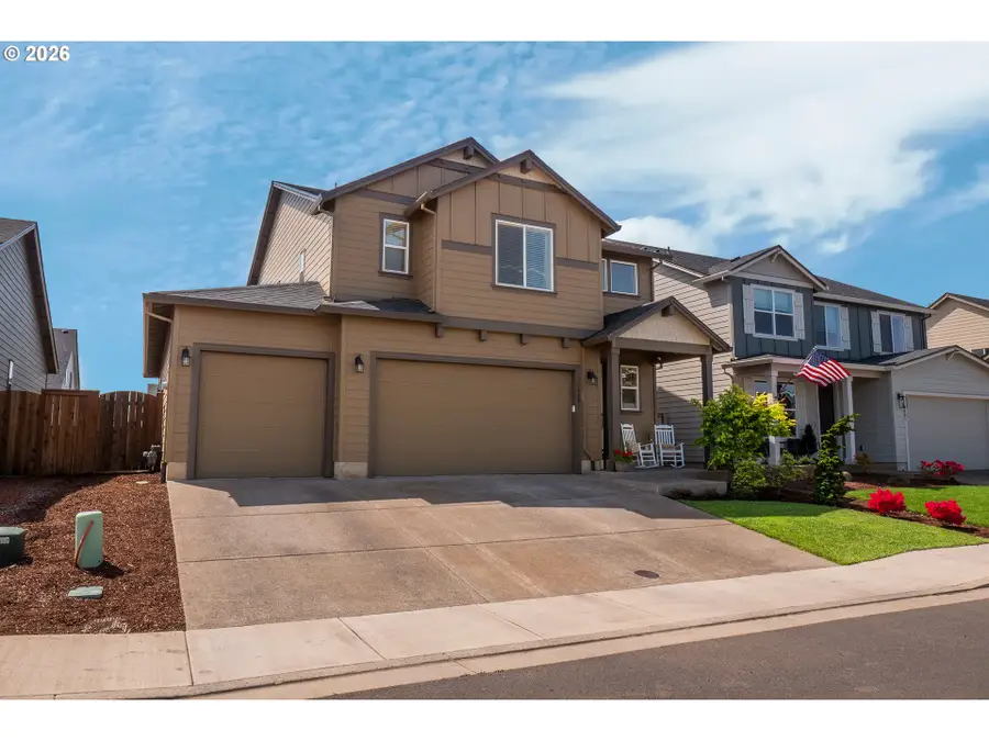2451 W 9th Ave, Junction City, OR 97448 - #2