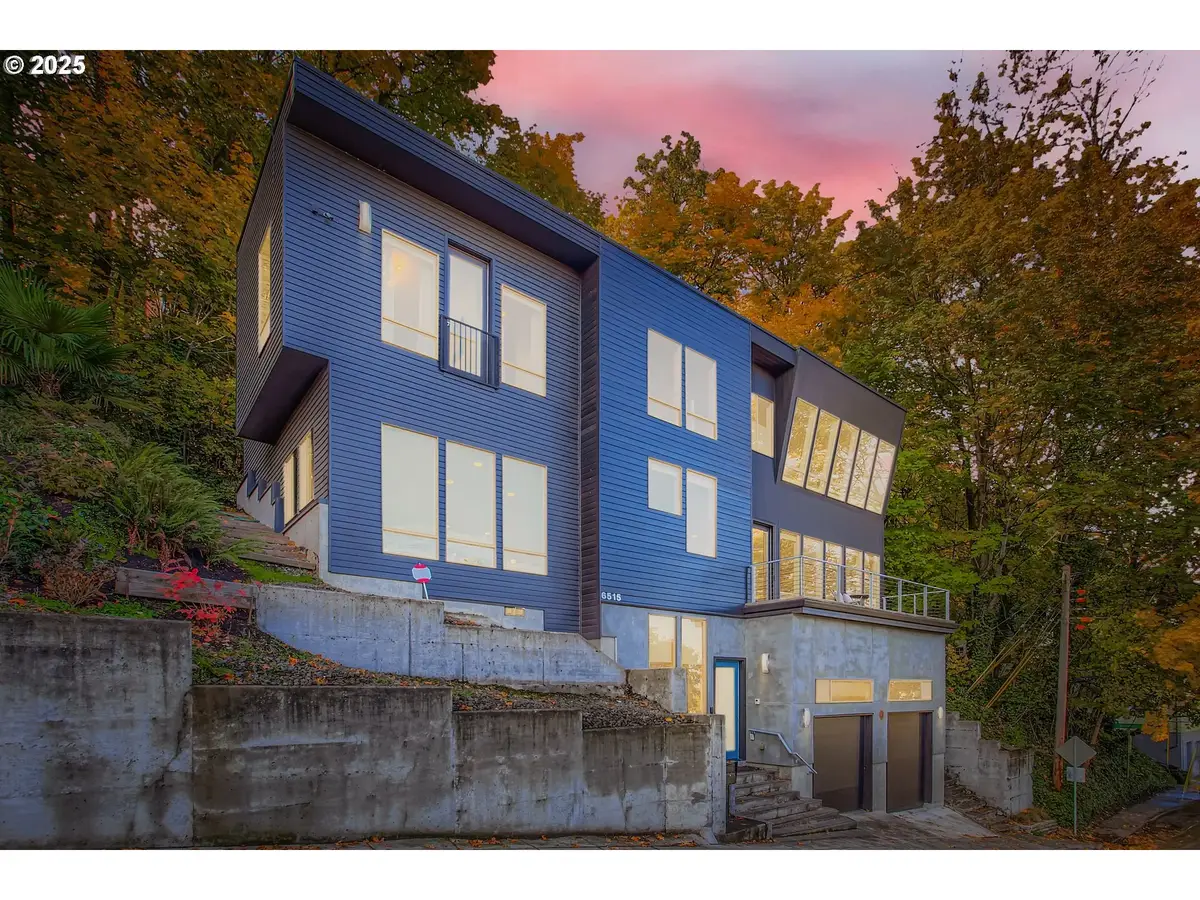 6515 S Corbett Ave, Portland, OR 97239 - Image #1