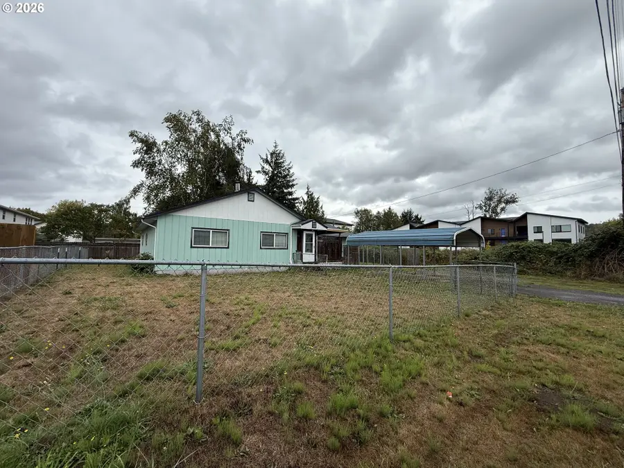 1015 Willow St, Kelso, WA 98626 - Image #3