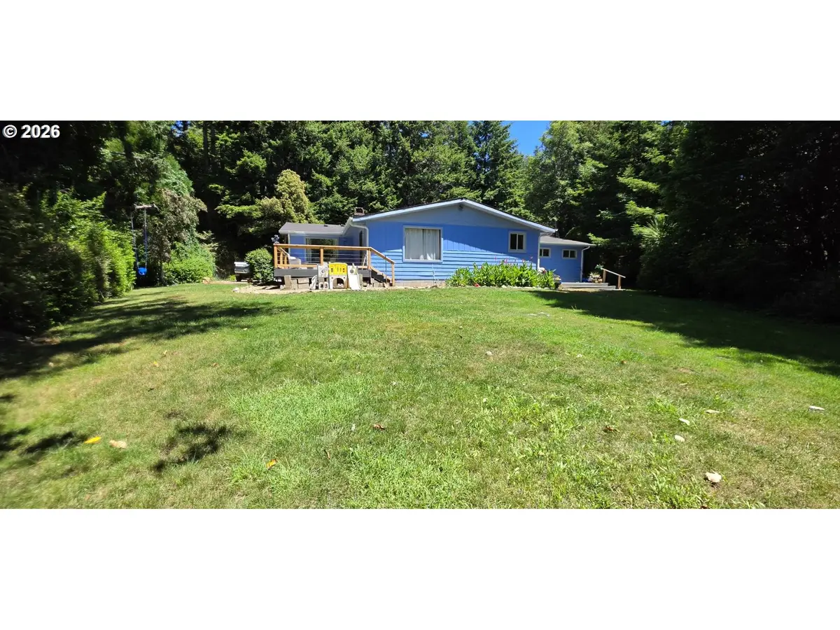 28413 Mateer Rd, Gold Beach, OR 97444 - #1