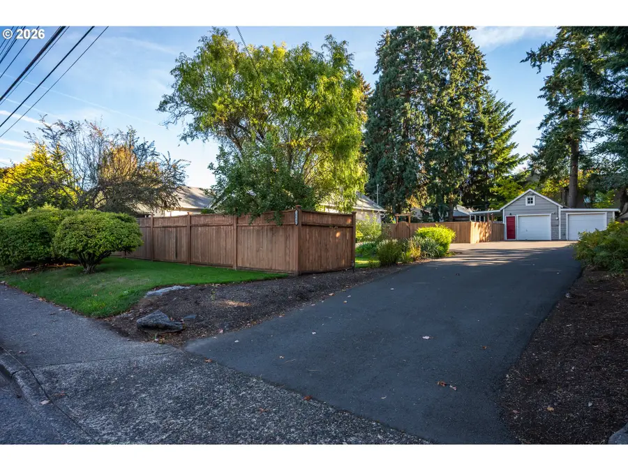 10040 SW Avery St, Tualatin, OR 97062 - #2