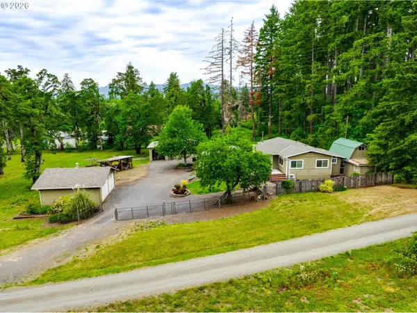 83629 Rattlesnake Rd, Dexter, OR 97431