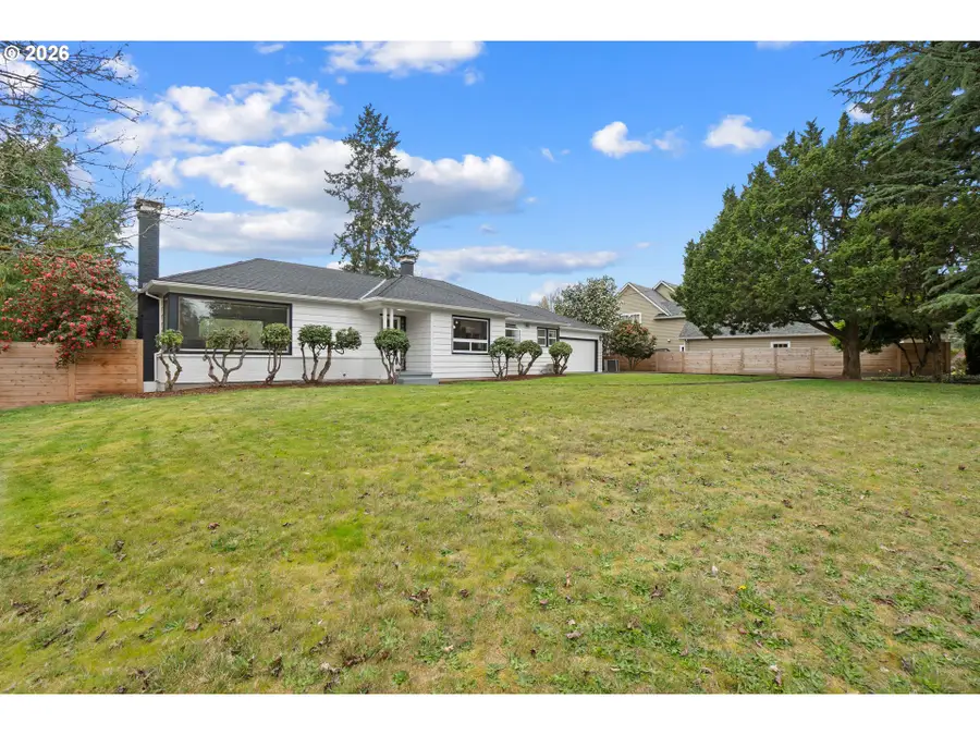 8460 SW Fairway Dr, Portland, OR 97225 - #3