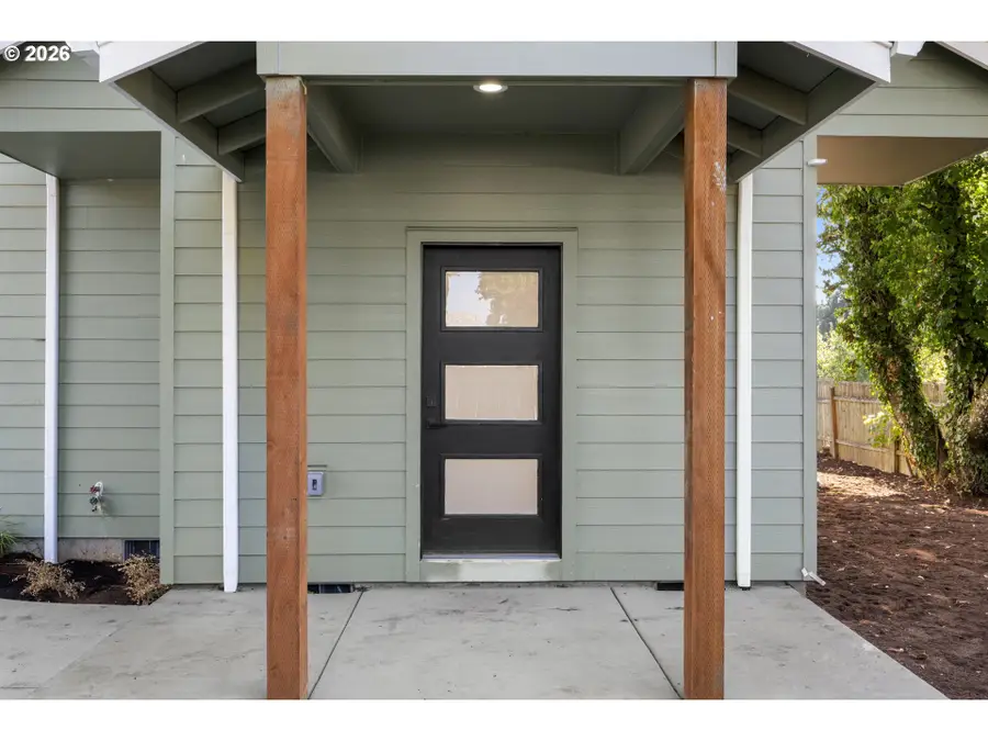 570 Holmes Ln, Oregon City, OR 97045 - #3