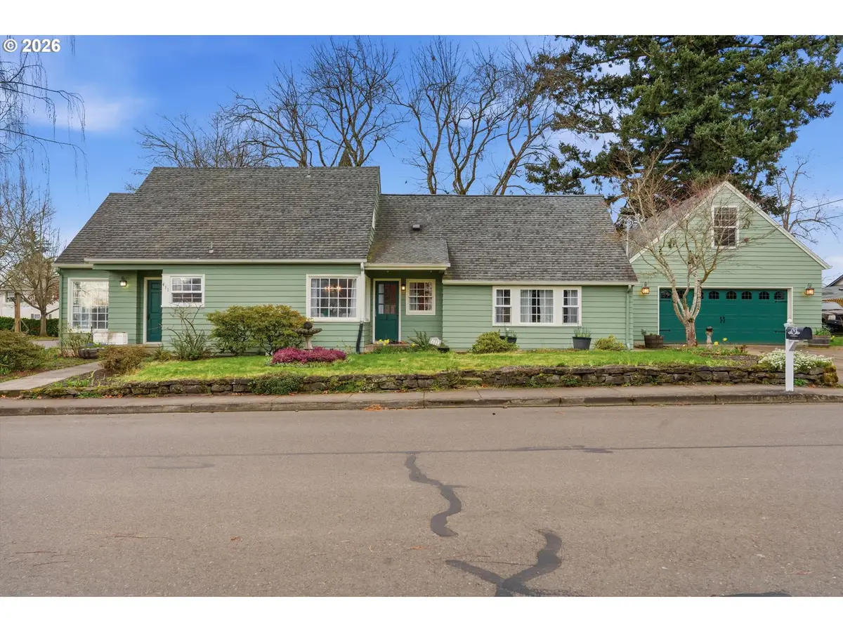 411 N Elm St, Canby, OR 97013 - #1