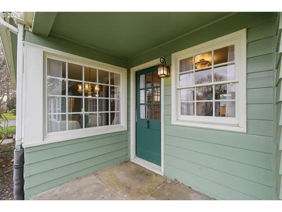 411 N Elm St, Canby, OR 97013 - #3