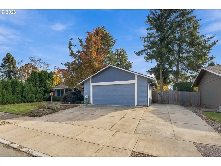 1420 NE 20th St, Gresham, OR 97030 - #2
