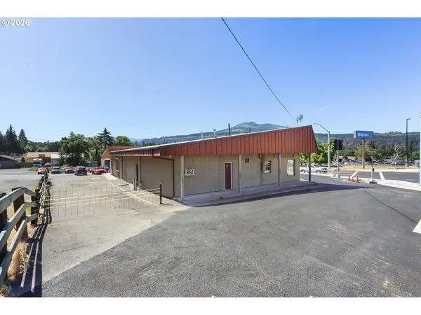 2727 Cascade Ave, HoodRiver, OR 97031