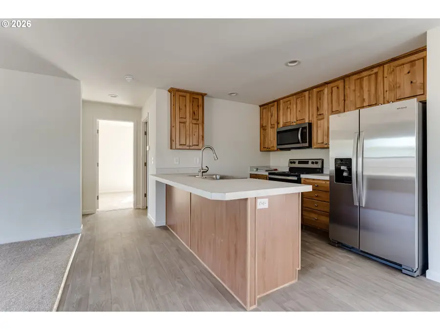 401 S 52nd St, Springfield, OR 97478 - #3