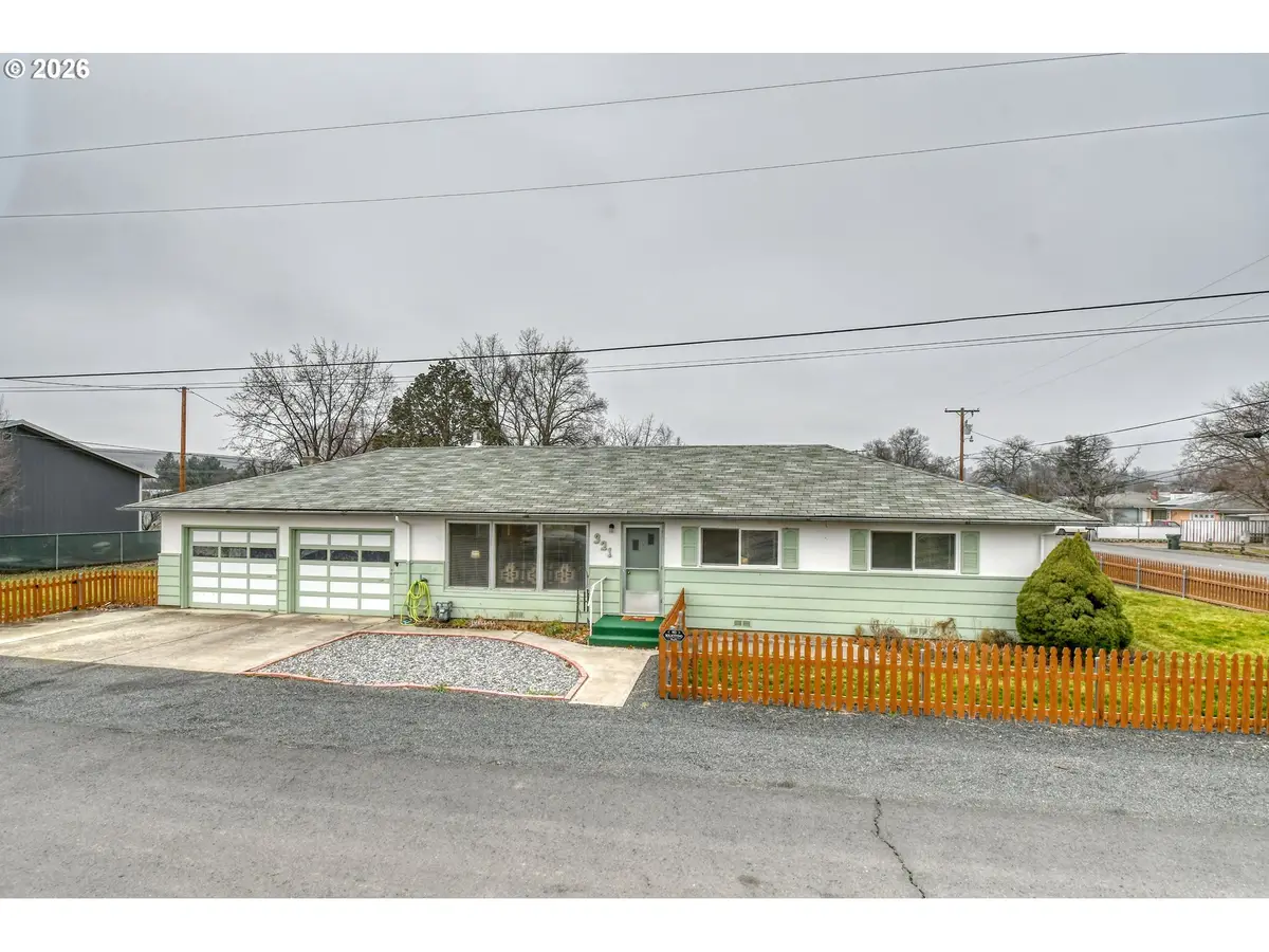 321 NE 42nd St, Pendleton, OR 97801 - Image #1