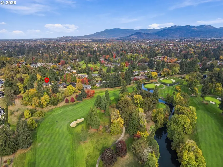 541 Spyglass Dr, Eugene, OR 97401 - #2