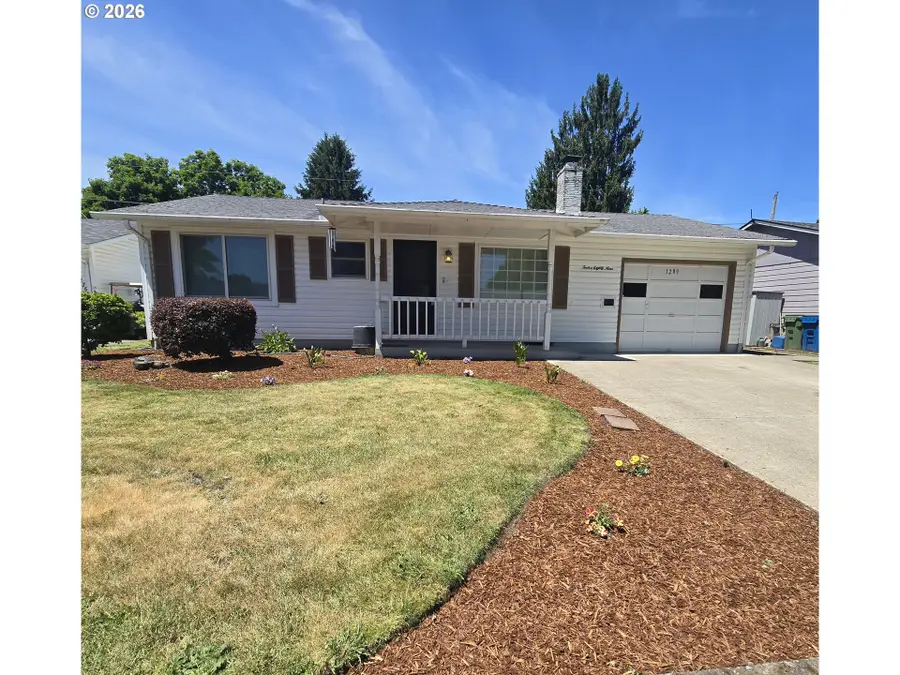 1289 Astor Way, Woodburn, OR 97071 - #2