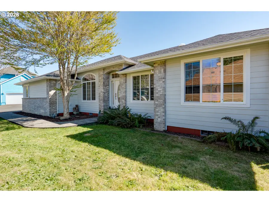 1675 Cooper St, Seaside, OR 97138 - #2