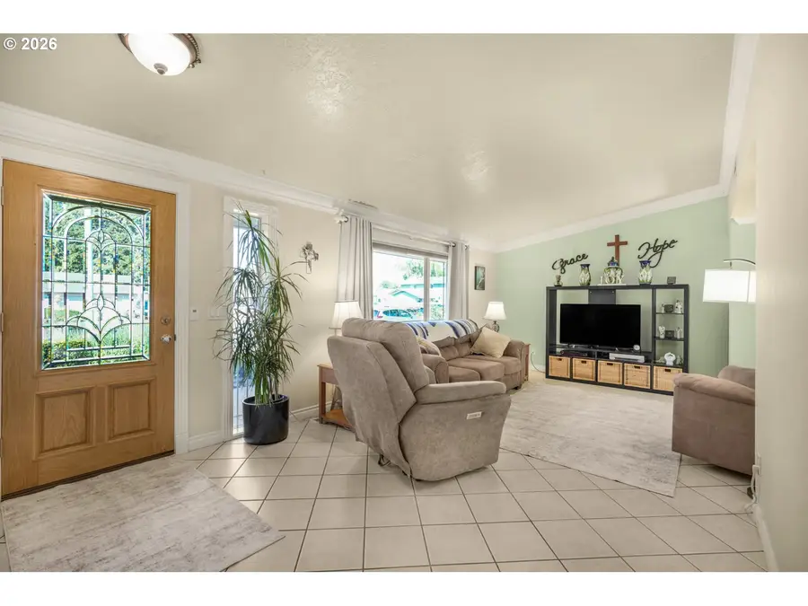 3766 Clearview Ct, Keizer, OR 97303 - #2