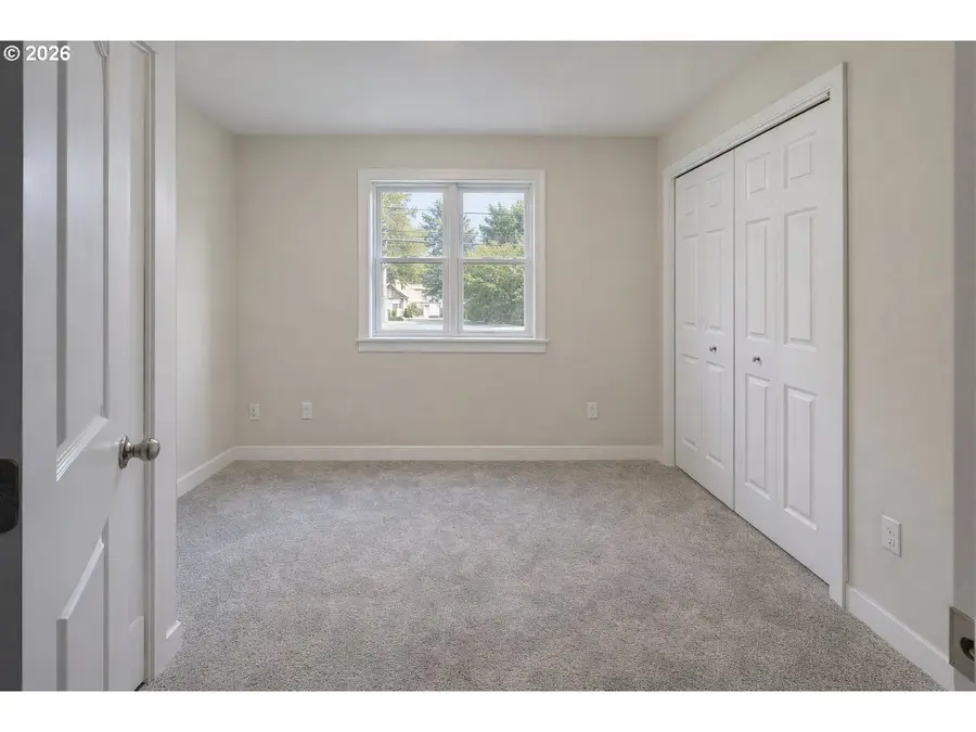 125 SE 126th Ave, Portland, OR 97233 - #3