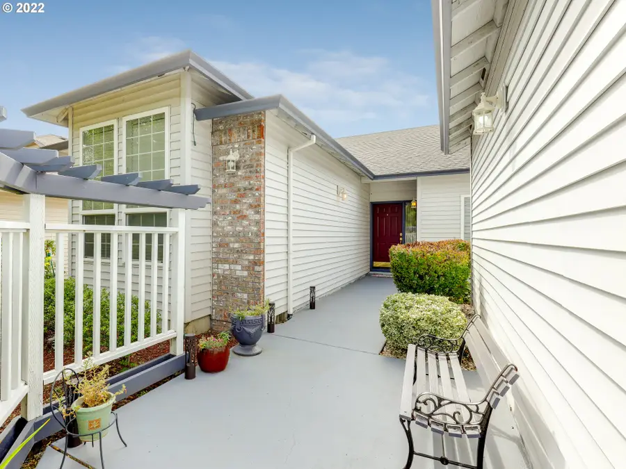 15804 NE Russell St, Portland, OR 97230 - #2