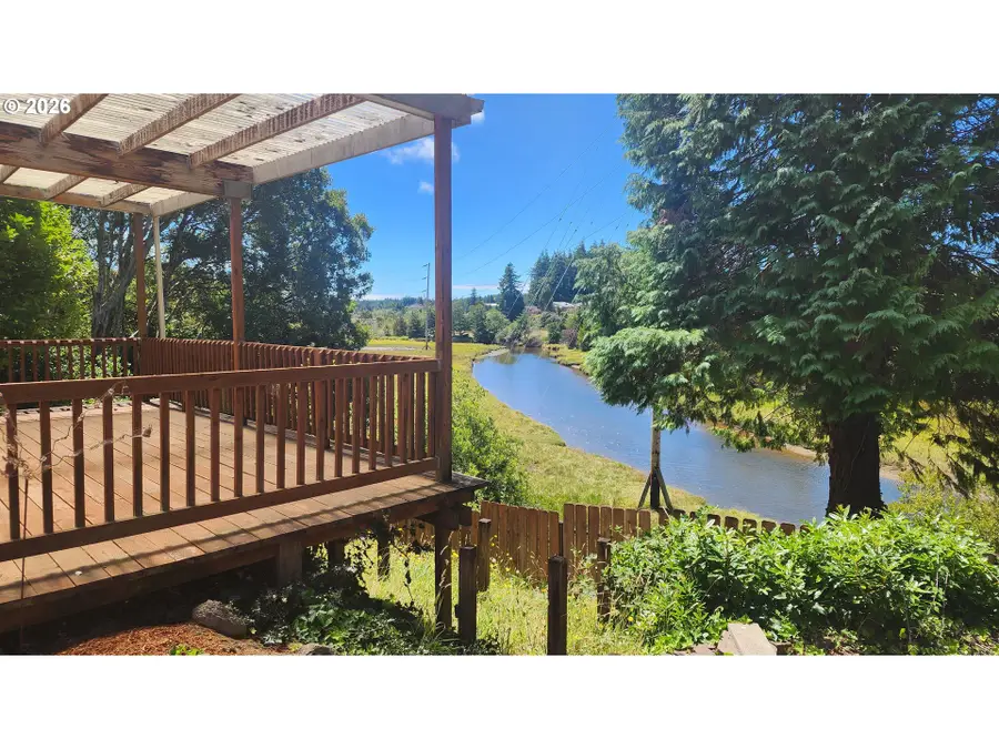 2580 Pony Creek Rd, North Bend, OR 97459 - #3