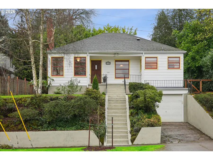 120 NE Beyrl Ter, Portland, OR 97220 - #2