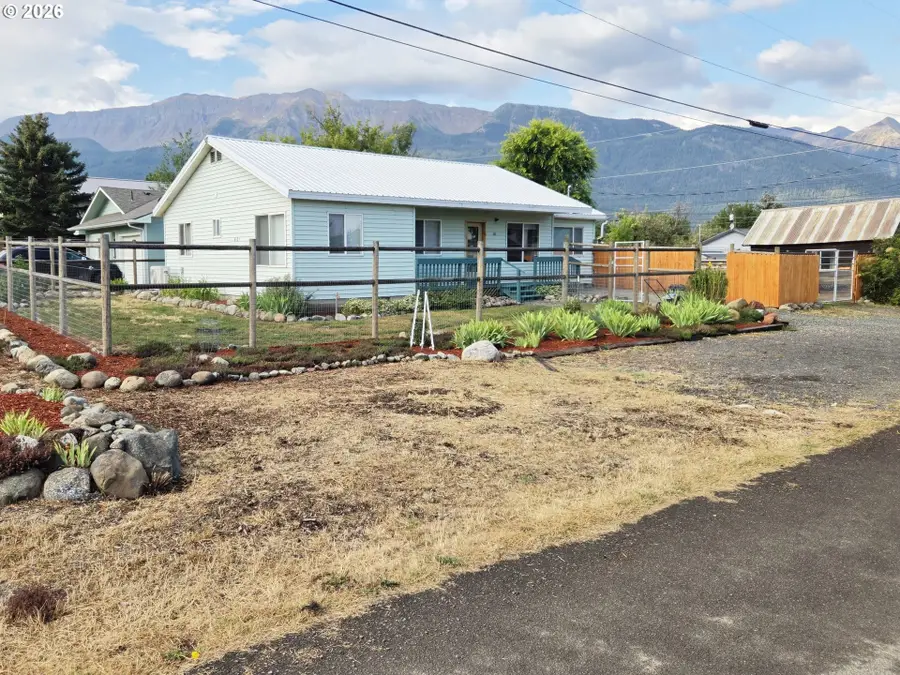 601 S Lake St, Joseph, OR 97846 - #2