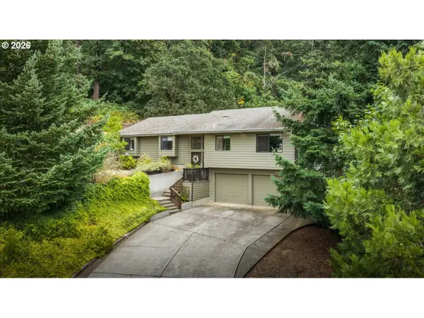 245 Silver Loop, Silverton, OR 97381