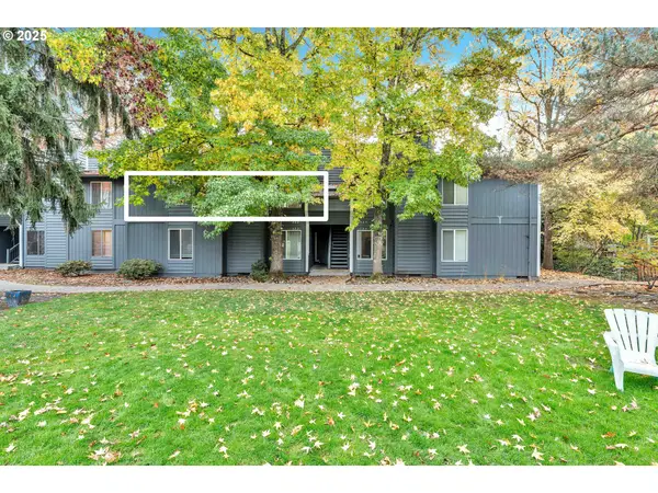 650 SW Meadow Dr #222, Beaverton, OR 97006