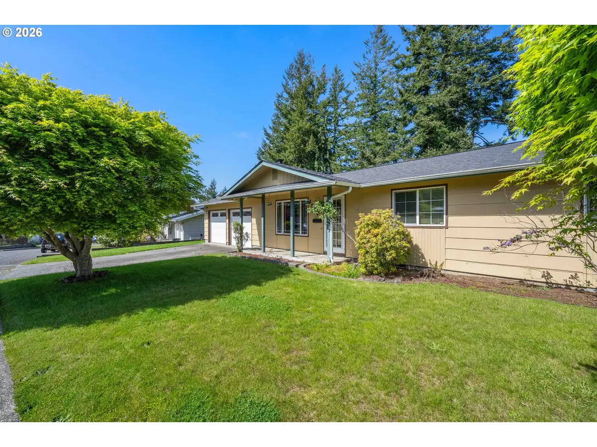 3864 Vista Dr, North Bend, OR 97459 - #1