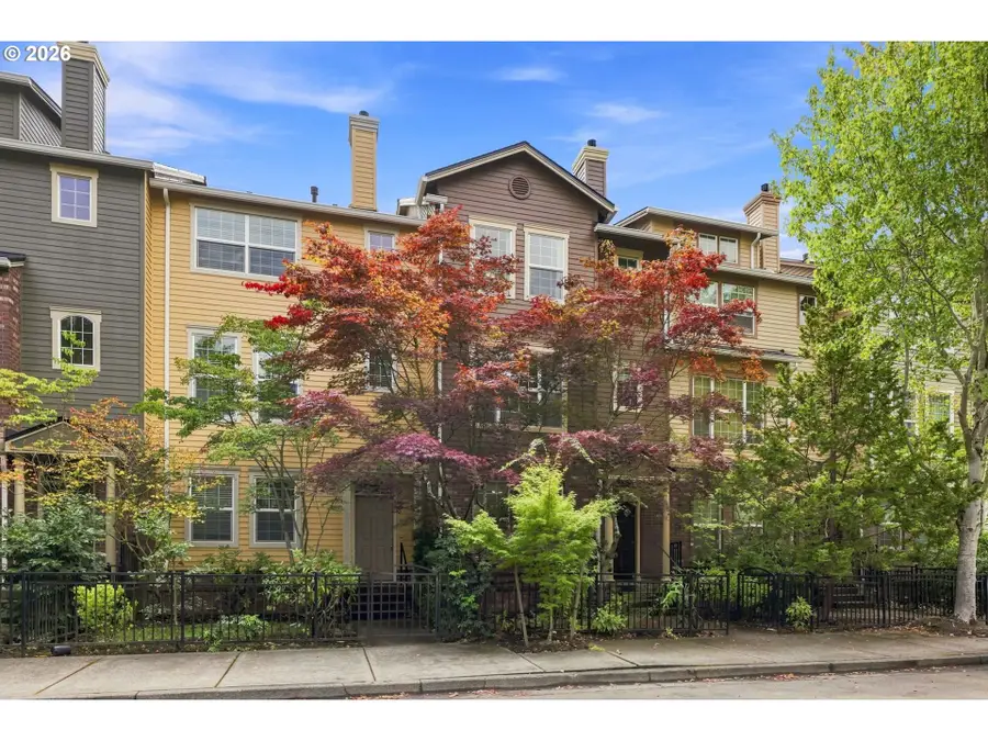 6026 NE Maidstone St, Hillsboro, OR 97124 - #3