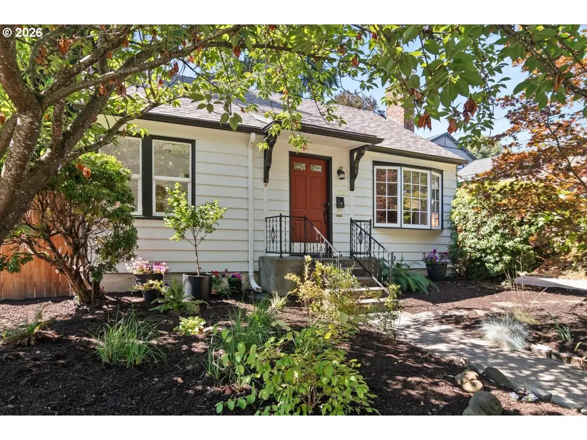 1726 SE Reedway St, Portland, OR 97202 - #1