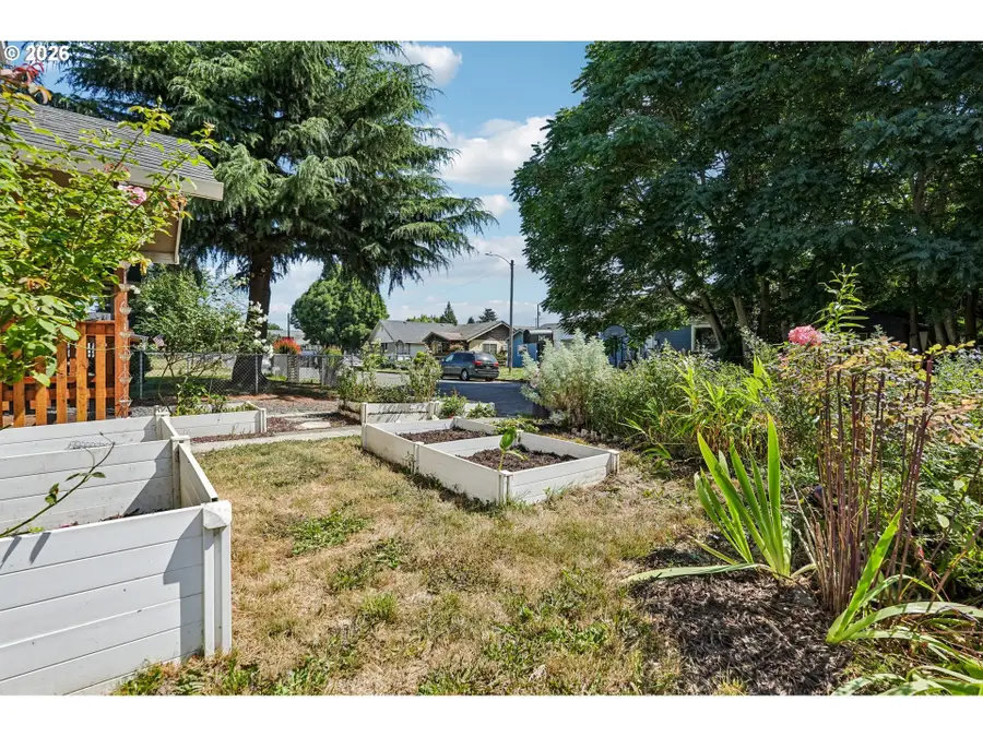 265 17th Ave, Longview, WA 98632 - #3