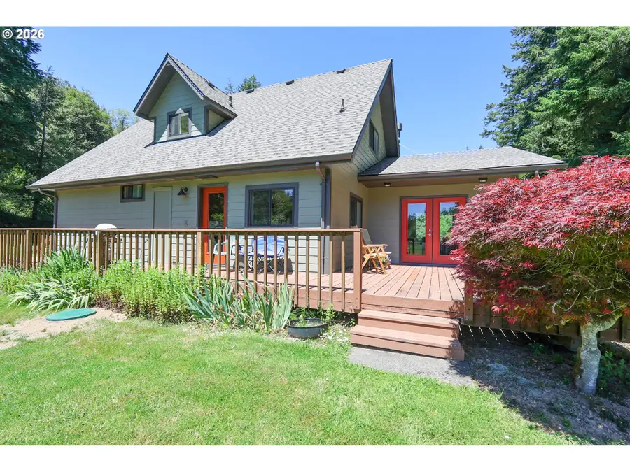 94964 Echo Springs Ln, Eastside, OR 97459 - #3