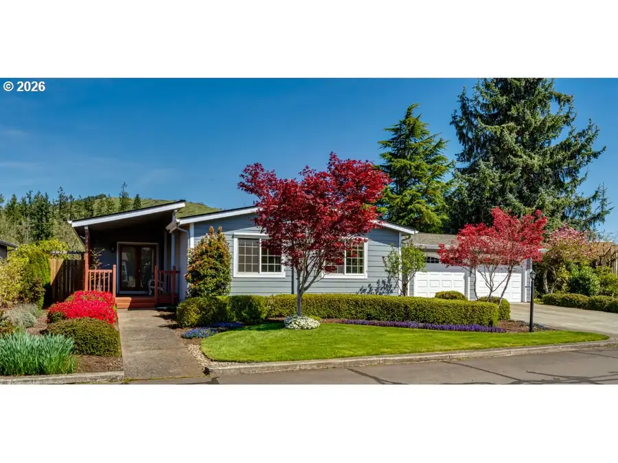 34681 Devonshire Dr, Eugene, OR 97405 - #2